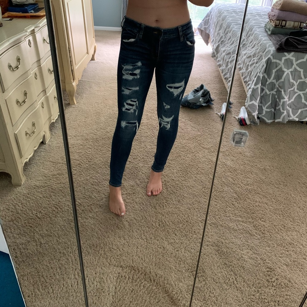 American Eagle Ripped Jeans/Jeggings